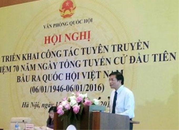 Chủ nhiệm Văn phòng Quốc hội Nguyễn Hạnh Phúc phát biểu ý kiến tại hội nghị.